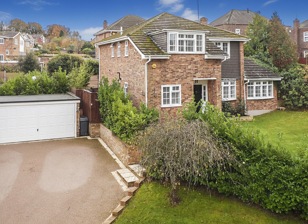 Impressive Detached Family Home In Danbury...