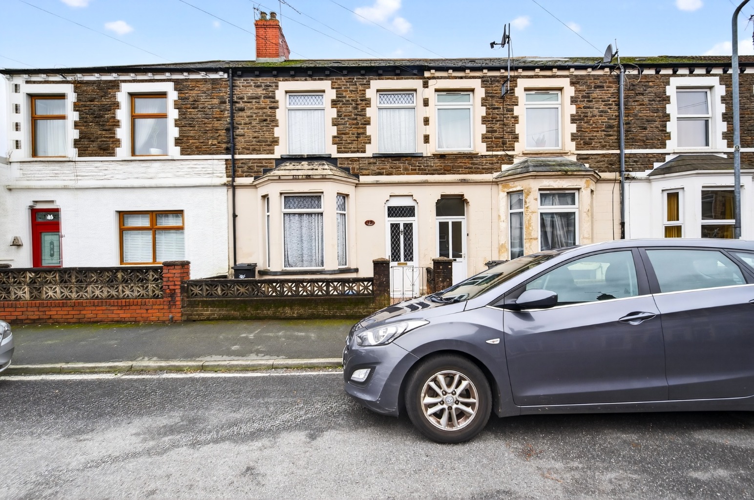 Spacious 4-Bed Terraced Home in Sought After Seymour Street, Cardiff!