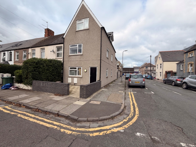Stylish 2-Bed Ground Floor Flat, Recently Renovated, Central Cardiff