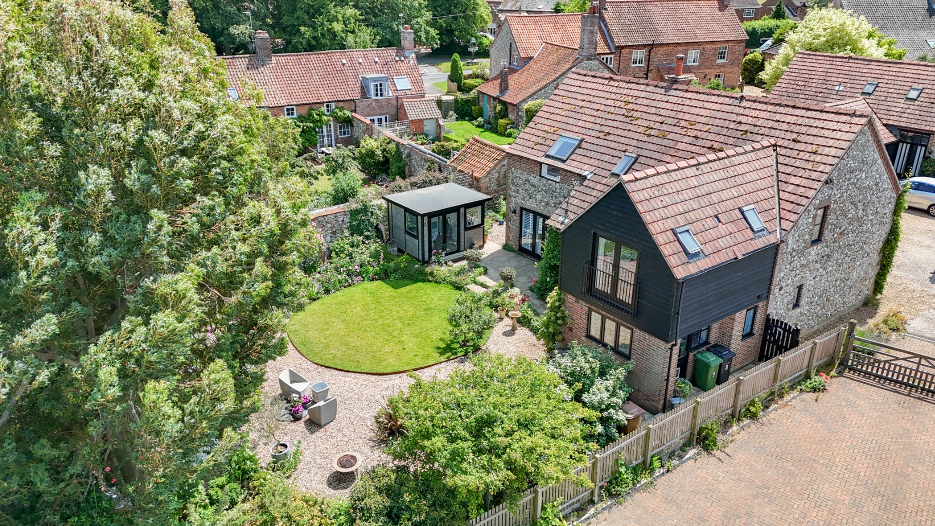 5 Bedroom Detached Home