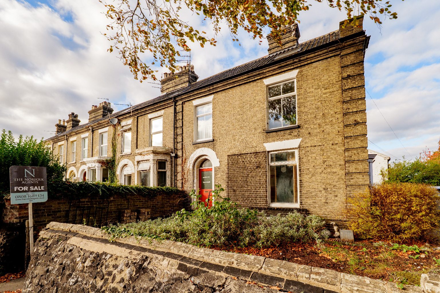 Unique One-Bedroom Victorian Ground Flat For Sale