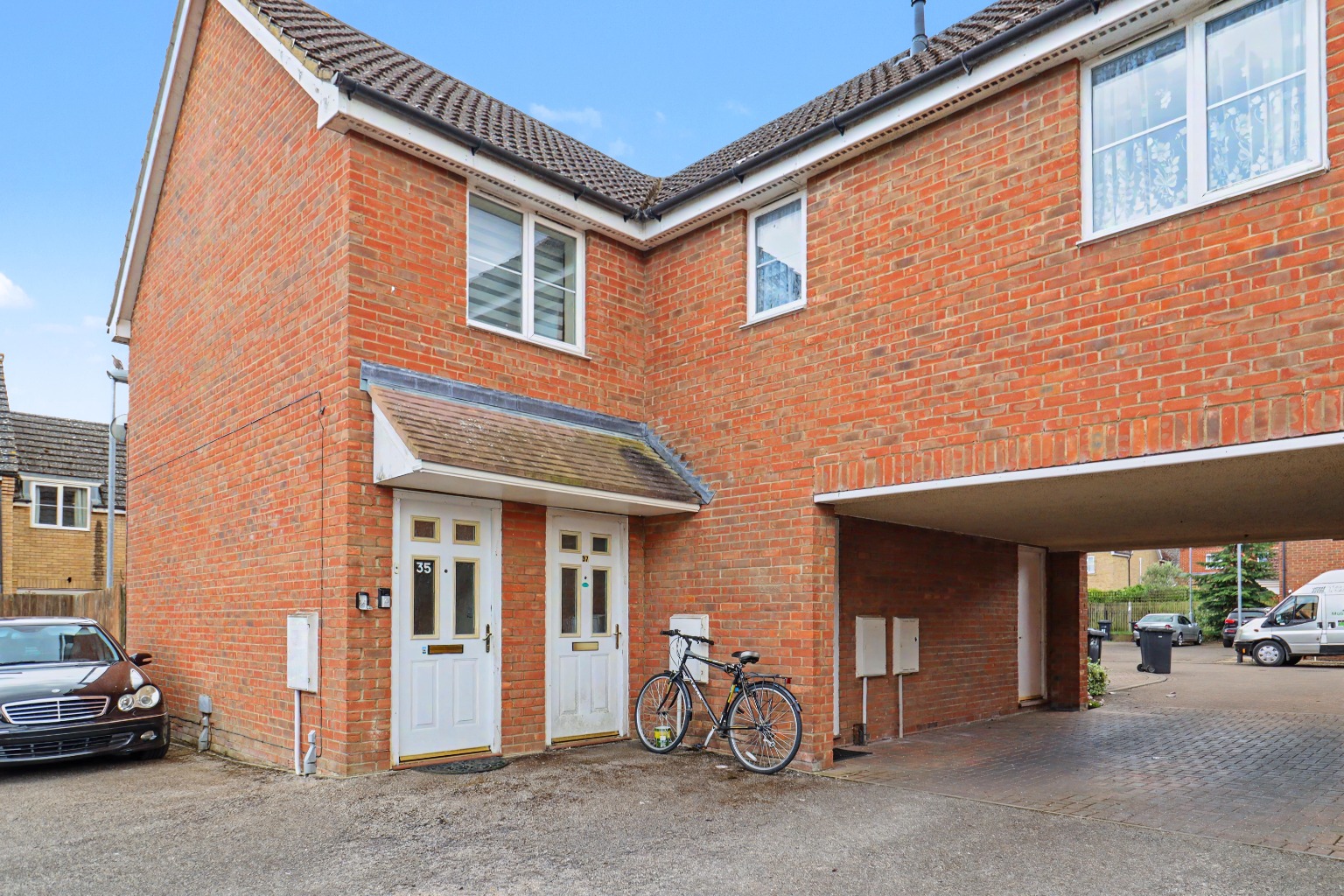 Two bedroom flat offered with no onward chain