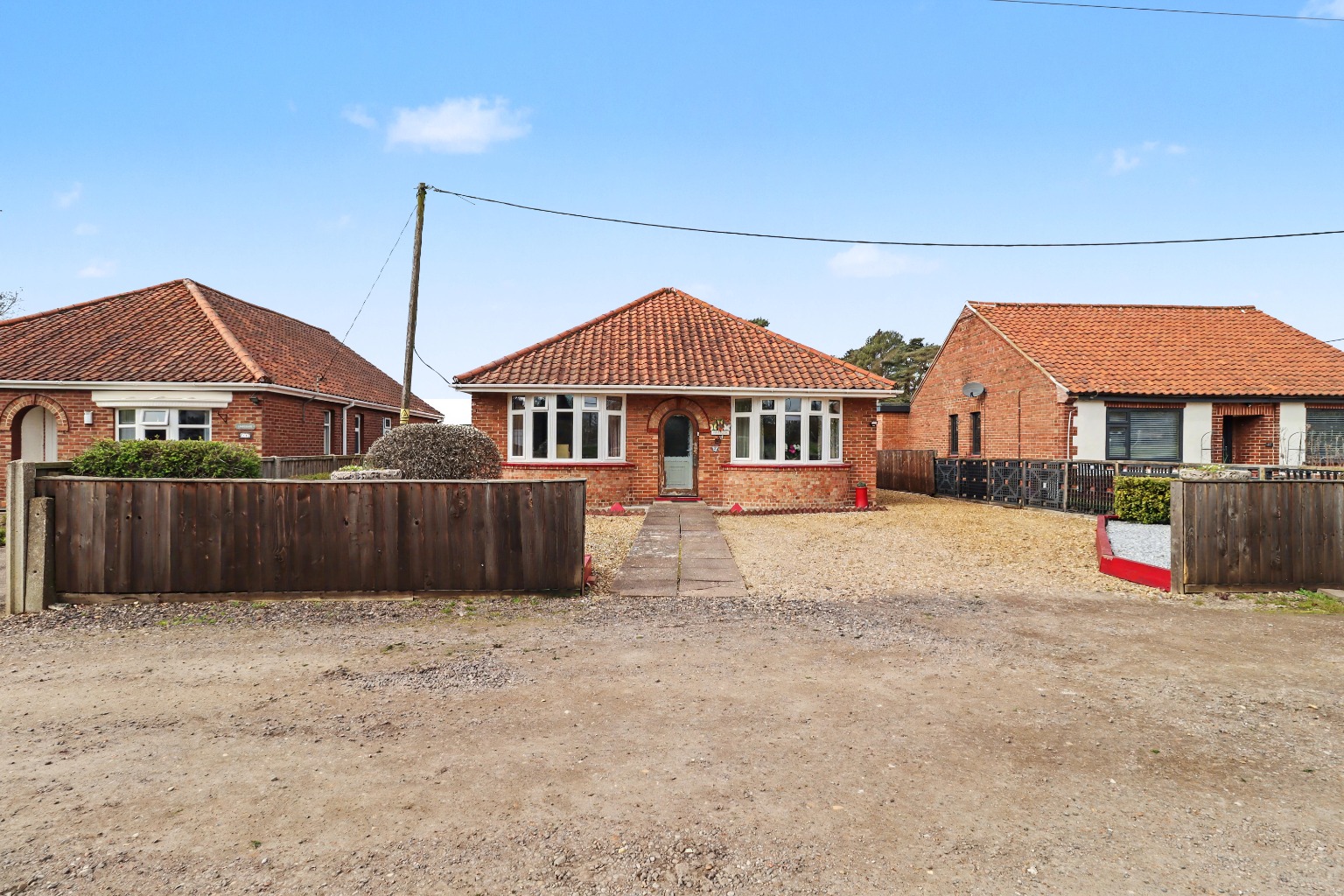 Well presented three bedroom detached bungalow