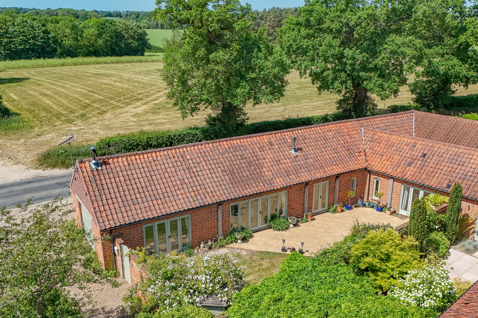 Beautiful Three-Bedroom Barn Conversion