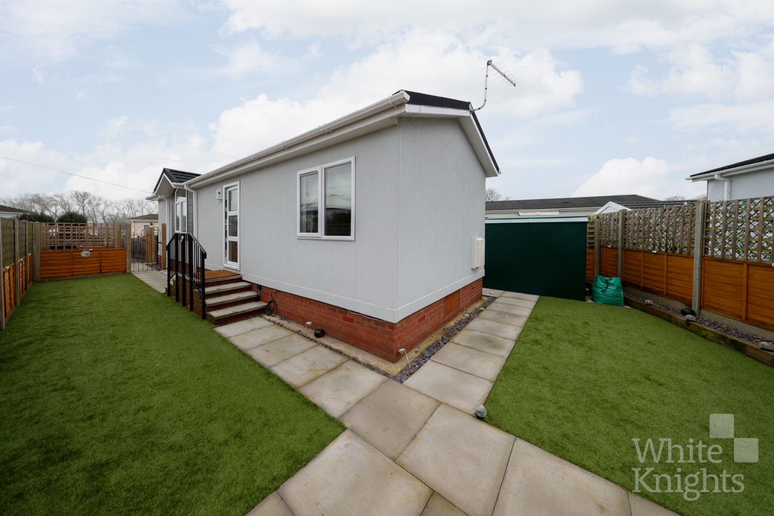 Loddon Court Farm, Beech Hill Road, Spencers Wood, Reading, Berkshire, RG7 1HU