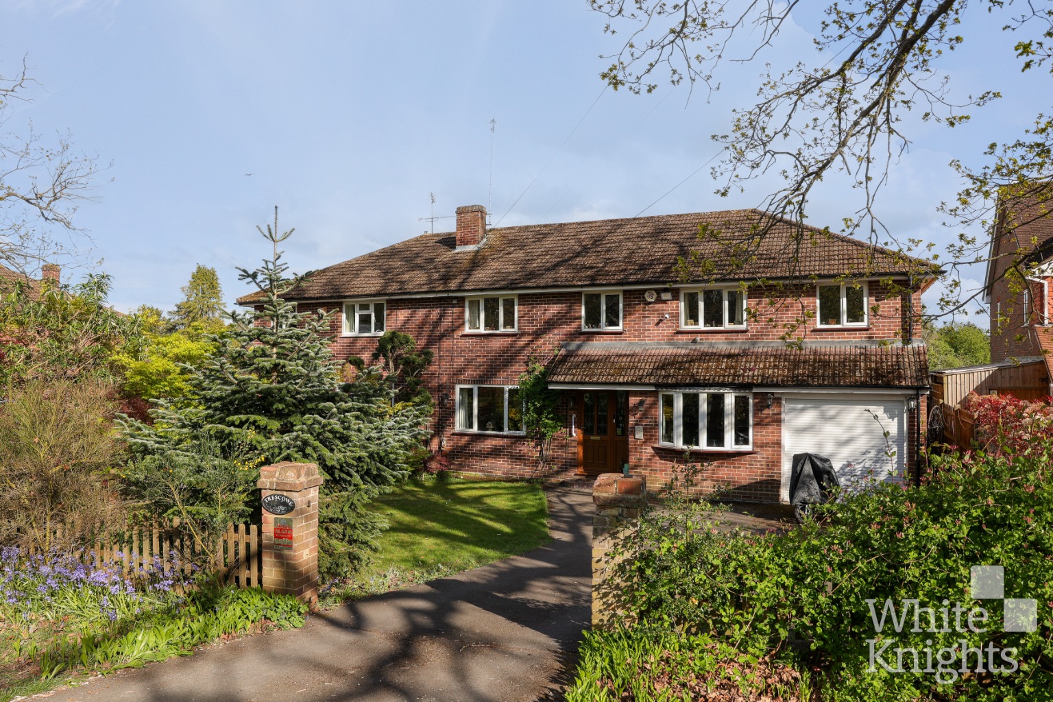 Western Avenue, Woodley, Reading, Berkshire, RG5 3BH