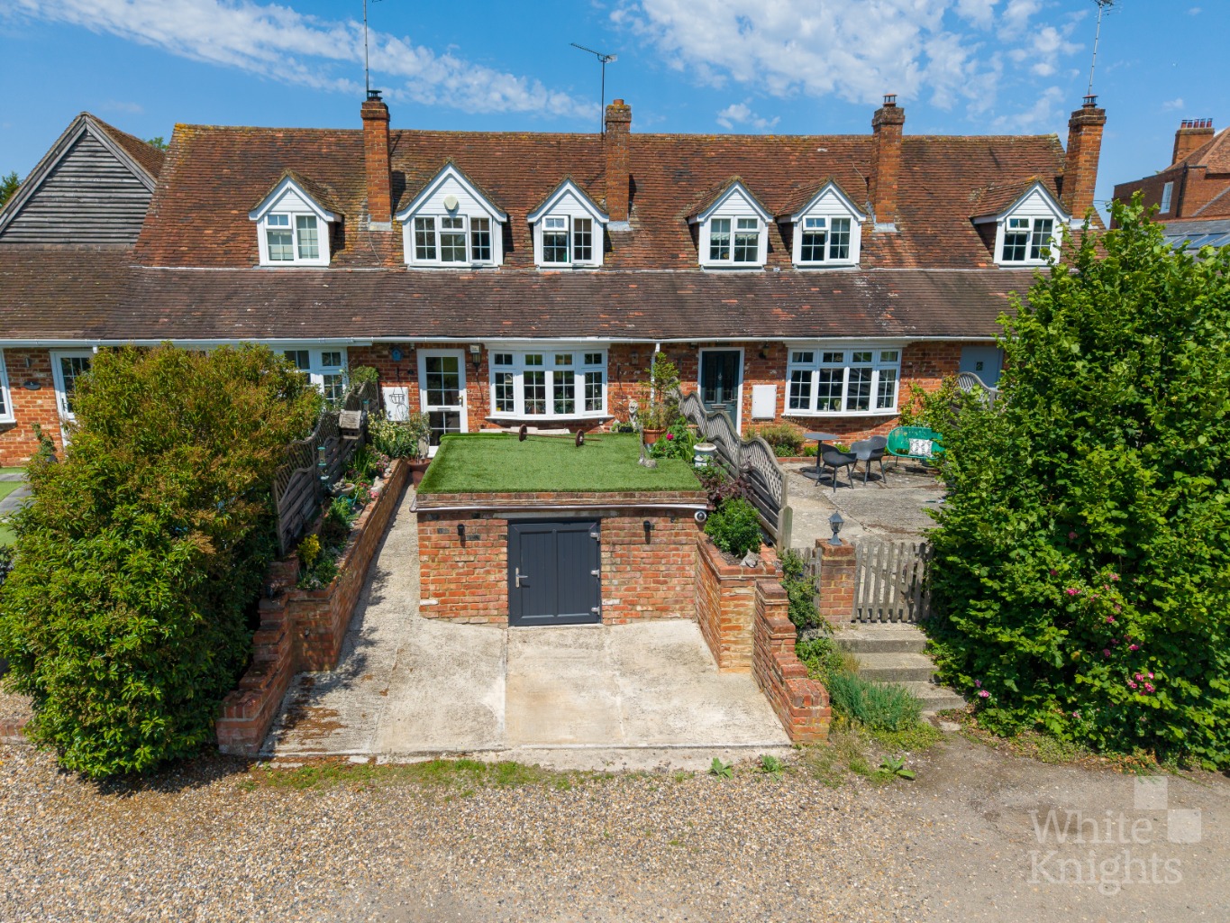 Hill House Cottages, Milley Lane, Hare Hatch, Reading, Berkshire, RG10 9TH