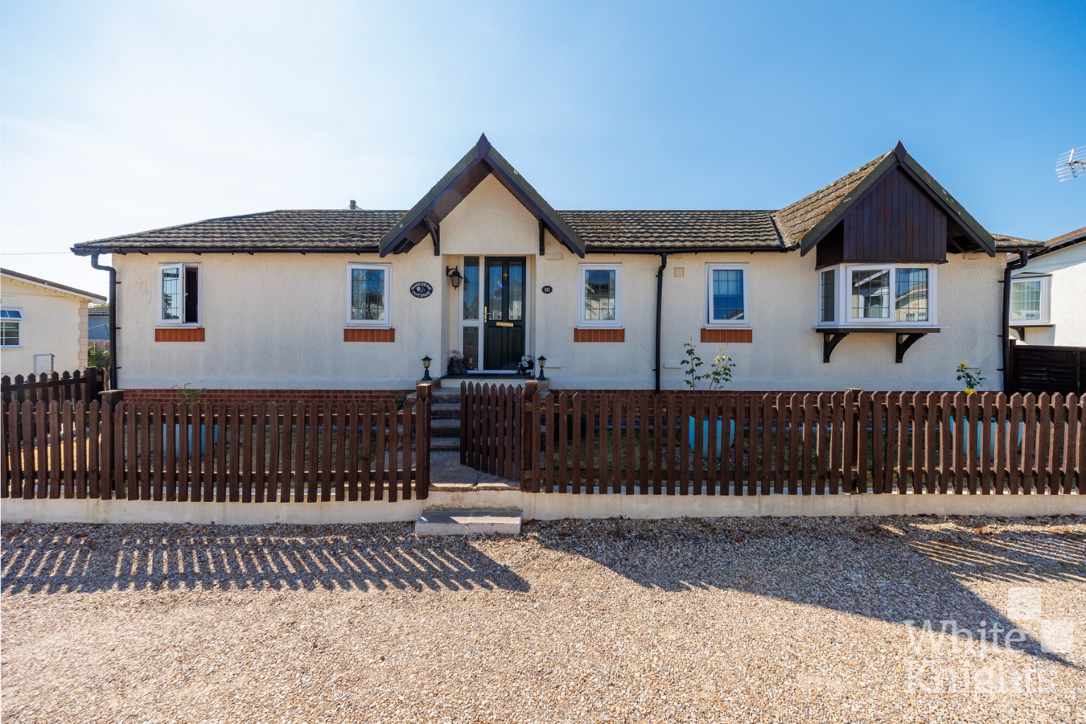 Loddon Court Farm Park Homes, Beech Hill Road, Spencers Wood, Reading, Berkshire, RG7 1HU