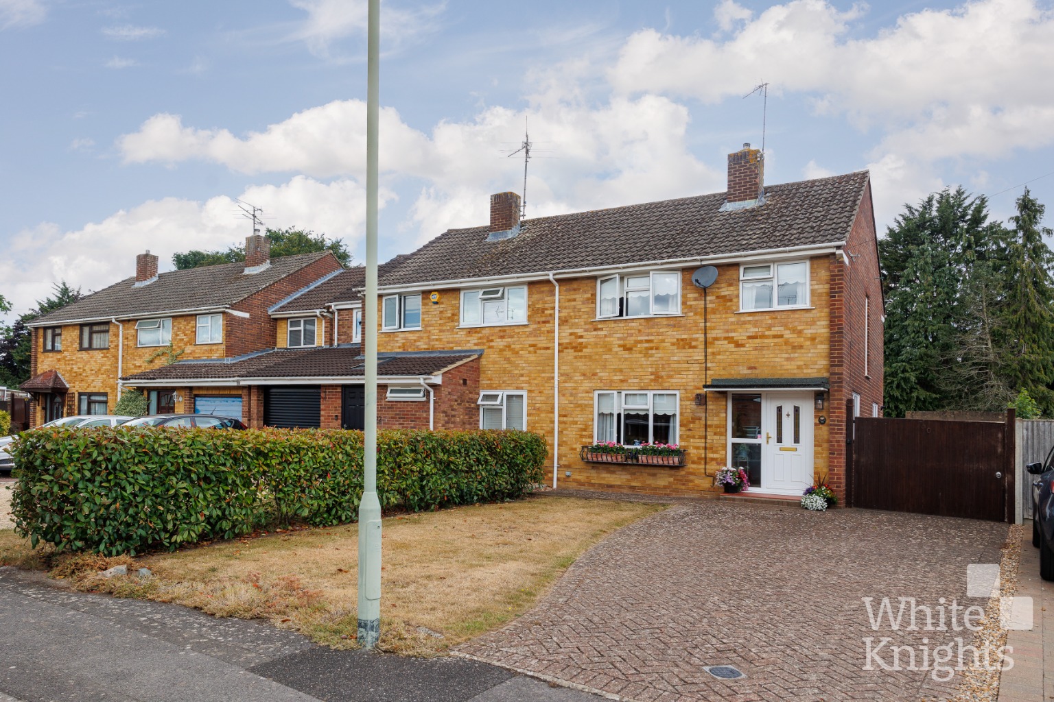 Rochester Avenue, Woodley, Reading, Berkshire, RG5 4NB