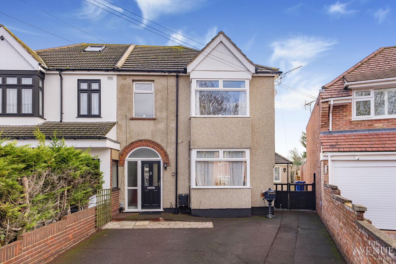 Three Bedroom Semi-Detached Home with One Bedroom Self-Contained Annexe in North Grays