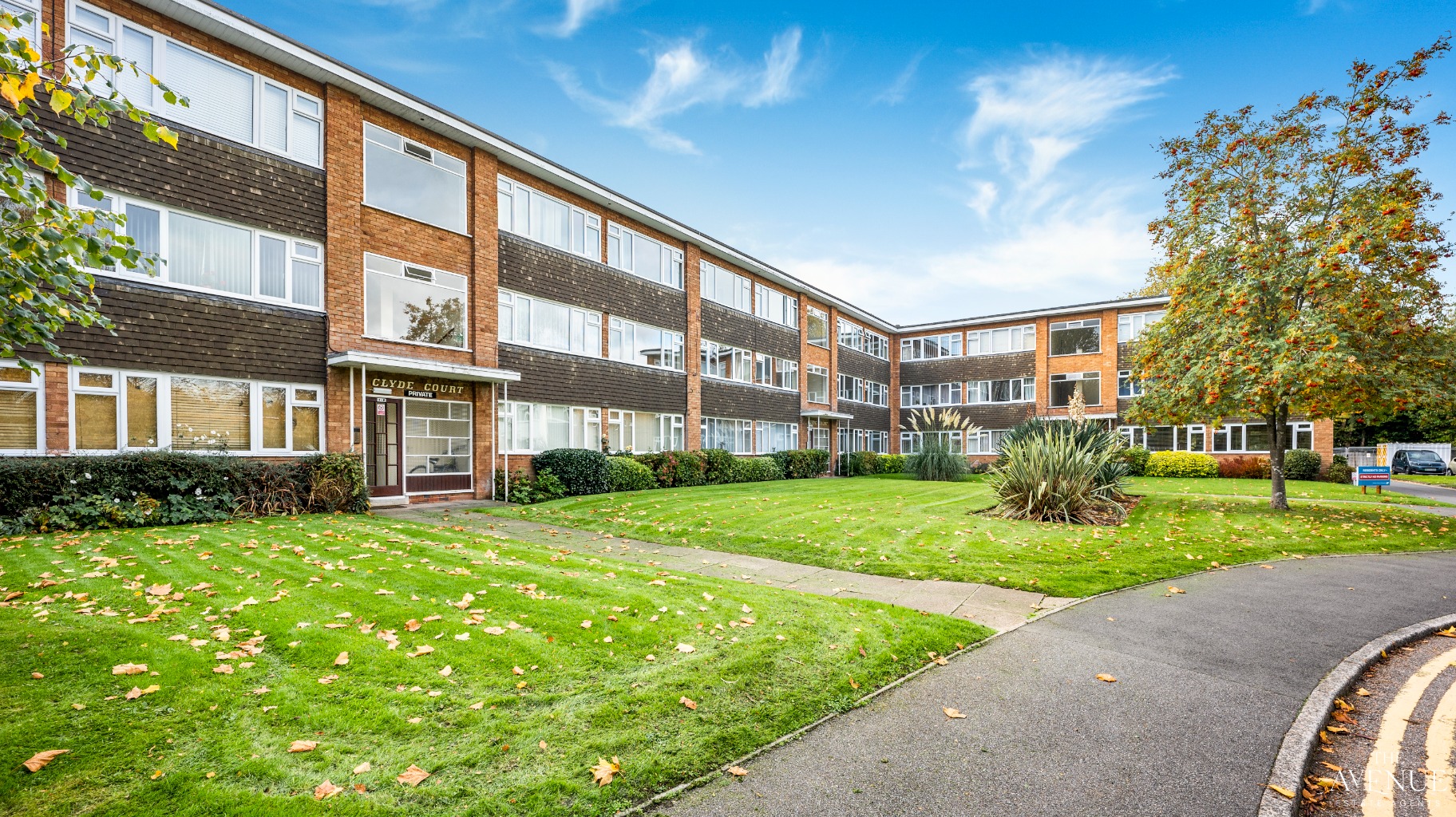 The Avenue Estate Agents proudly present this two bedroom first floor apartment in Sutton Coldfield. The Avenue Estate Agents proudly present this two bedroom first floor apartment in Sutton Coldfield.