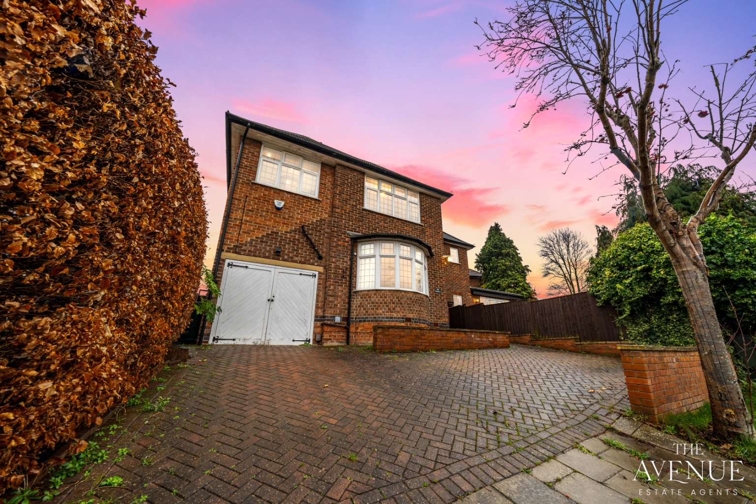 Planning permission to further extend this gorgeous three bed detached home in desirable location!
