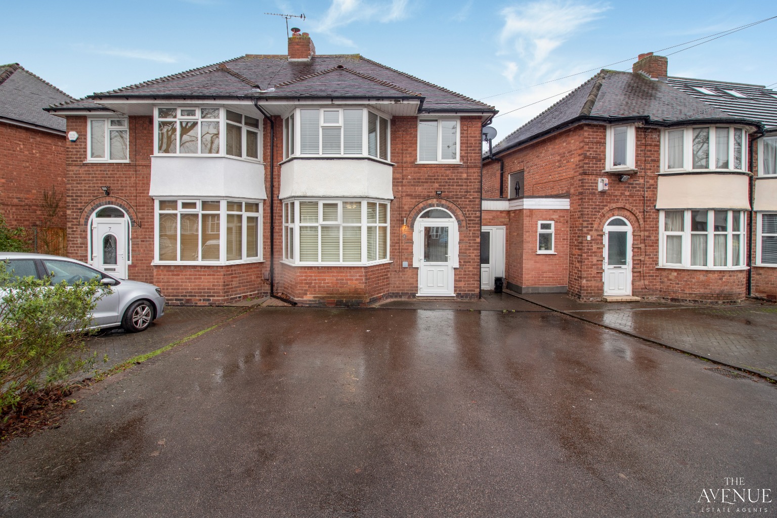 Welcome to Roylesden Crescent, Sutton Coldfield, West Midlands, B73 6RA.