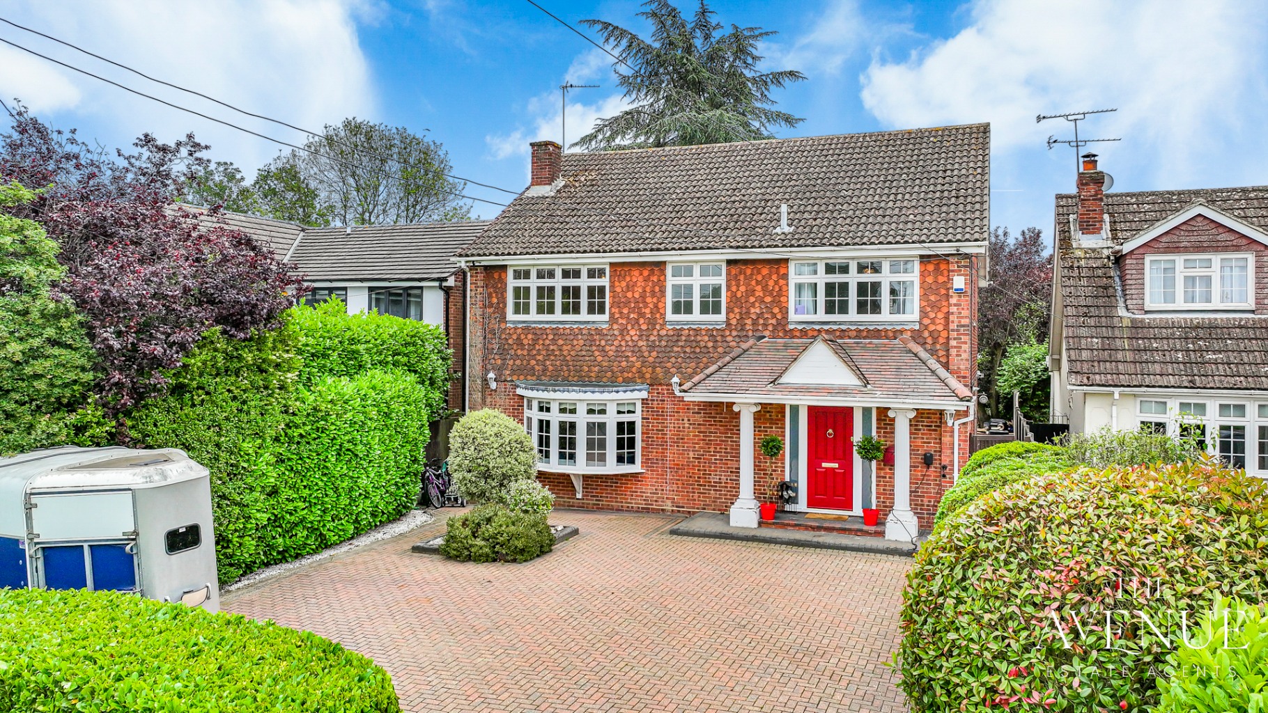 Detached five bedroom family home