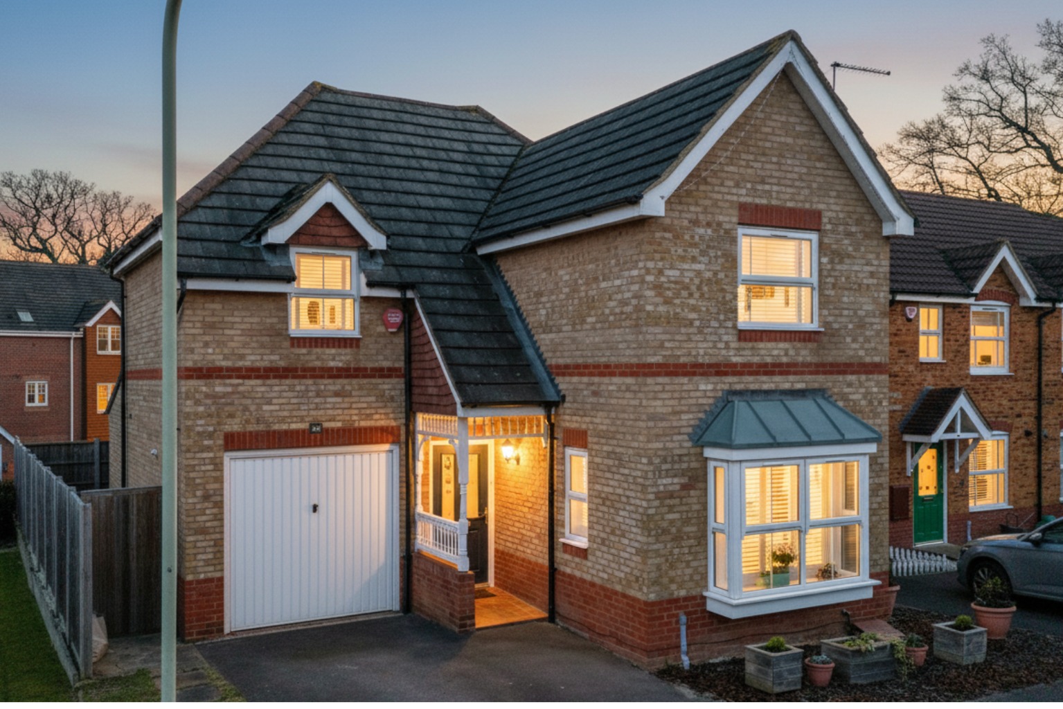 3 bedroom detached home with a show stopper kitchen!