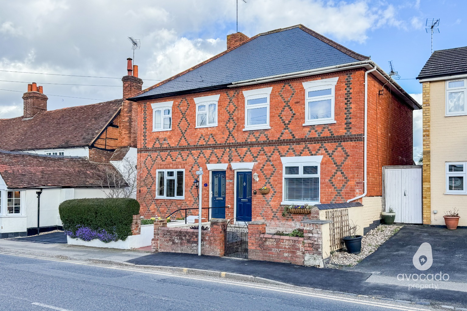 Spacious Character Semi-Detached Home with Garage & No Onward Chain