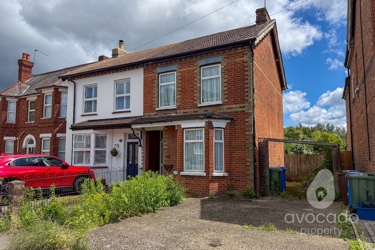 There's no onward chain with this three bedroom character semi that require refurbishment.