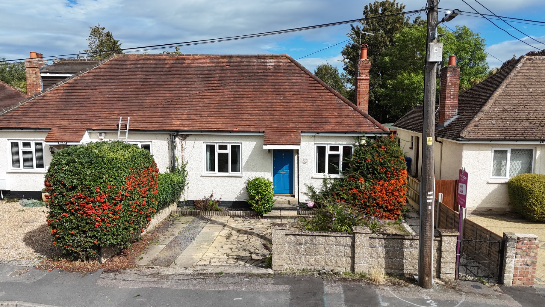 No chain - An extended two bedroom bungalow in Smithfield Road with potential for further ext/loft