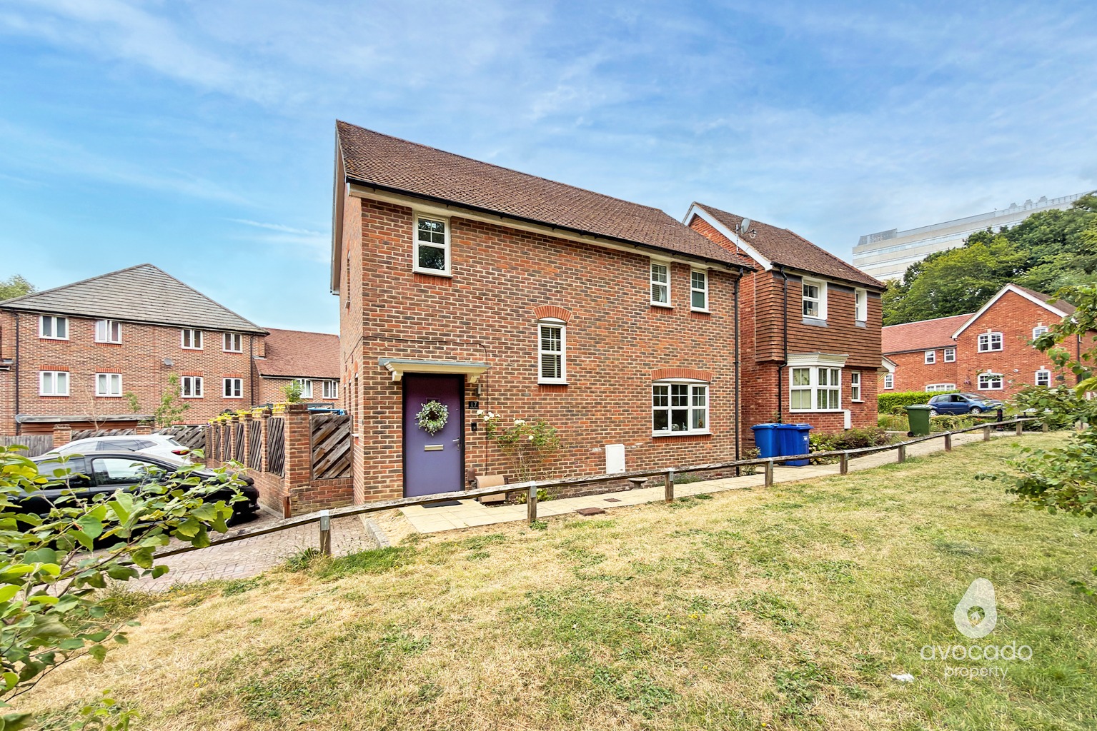 Immaculate detached home overlooking woodland in sought-after Jennett's Park.