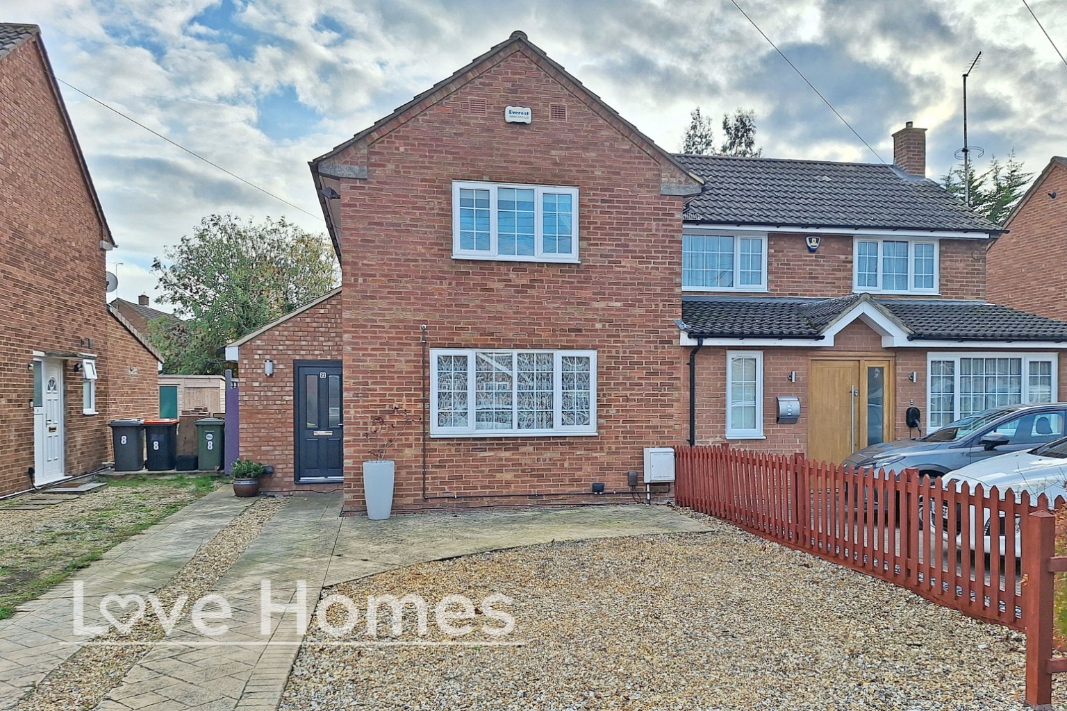 York Close, Barton-Le-Clay, MK45 4QB