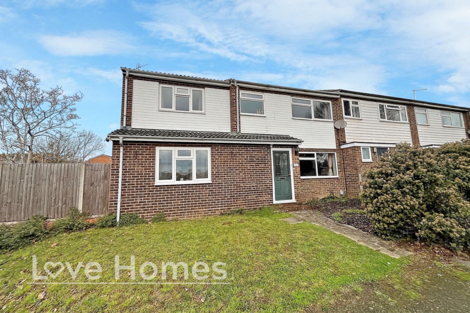 Extended Five Bedroom Family Home with Versatile Living in Falcon Crescent, Flitwick