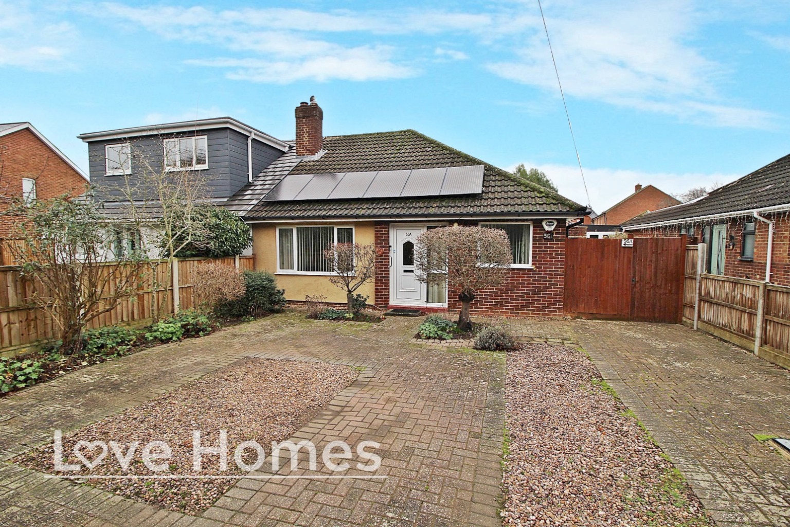 Well Presented Two Bedroom Bungalow With Ample Parking  And Rural Outlook With No Upper Chain