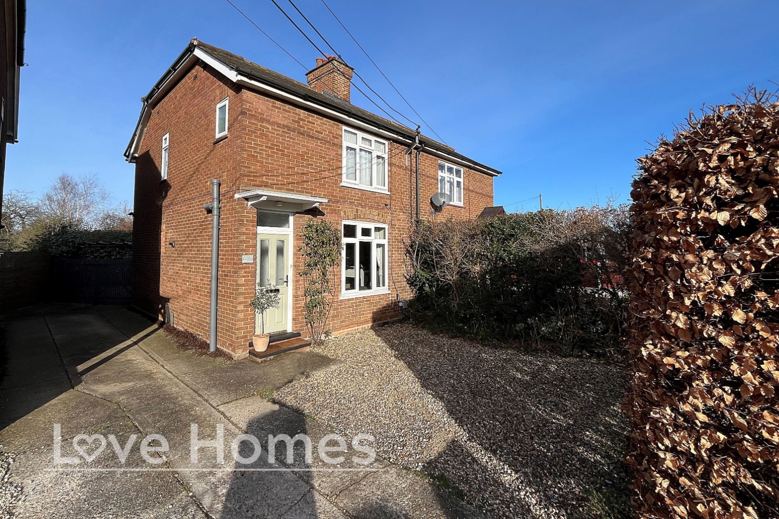 Beautifully Presented 3-Bedroom Home with 120ft West Facing Garden