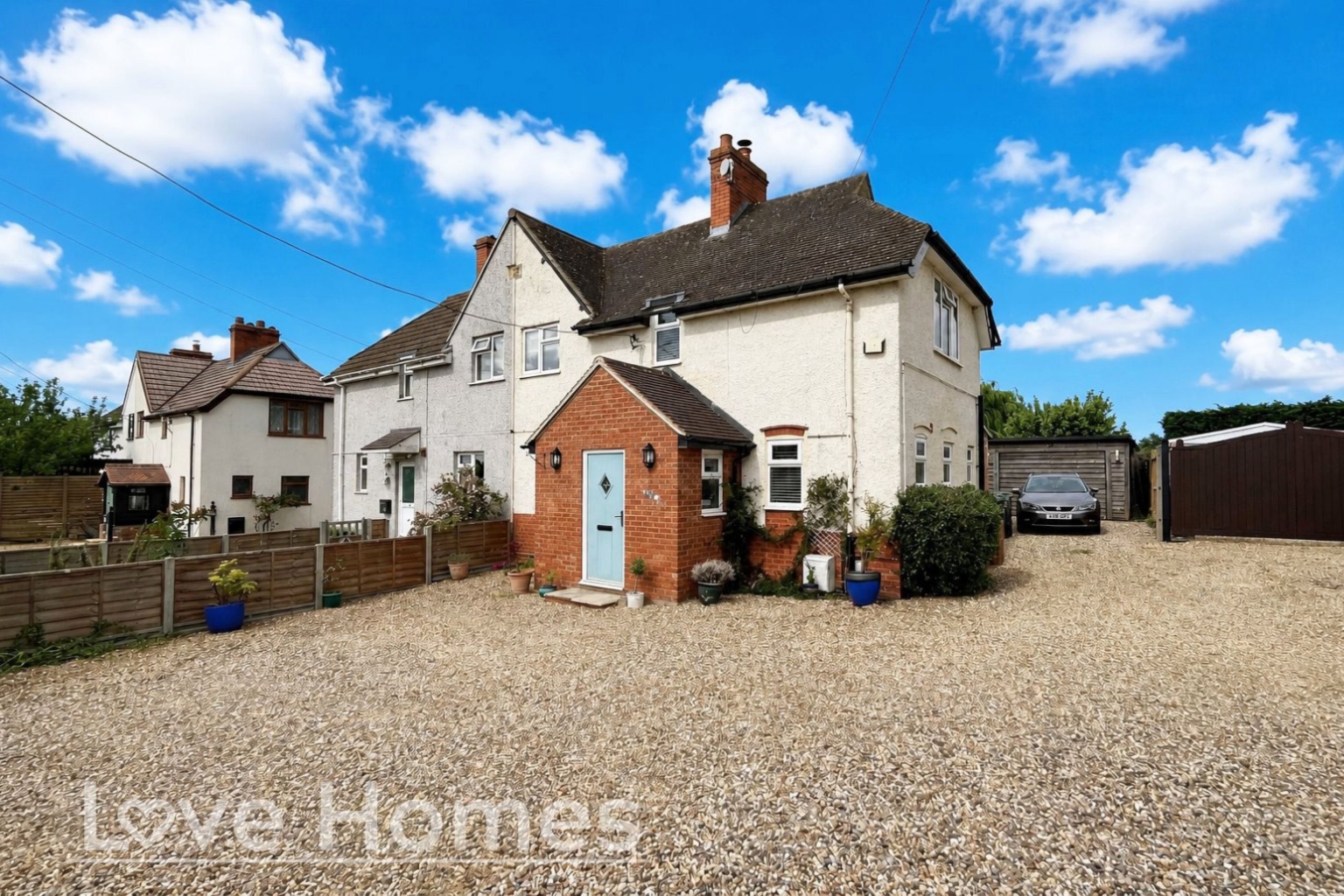 Well Presented 3 Bedroom House with Large Garden in Flitton Well Presented 3 Bedroom House with Large Garden in Flitton