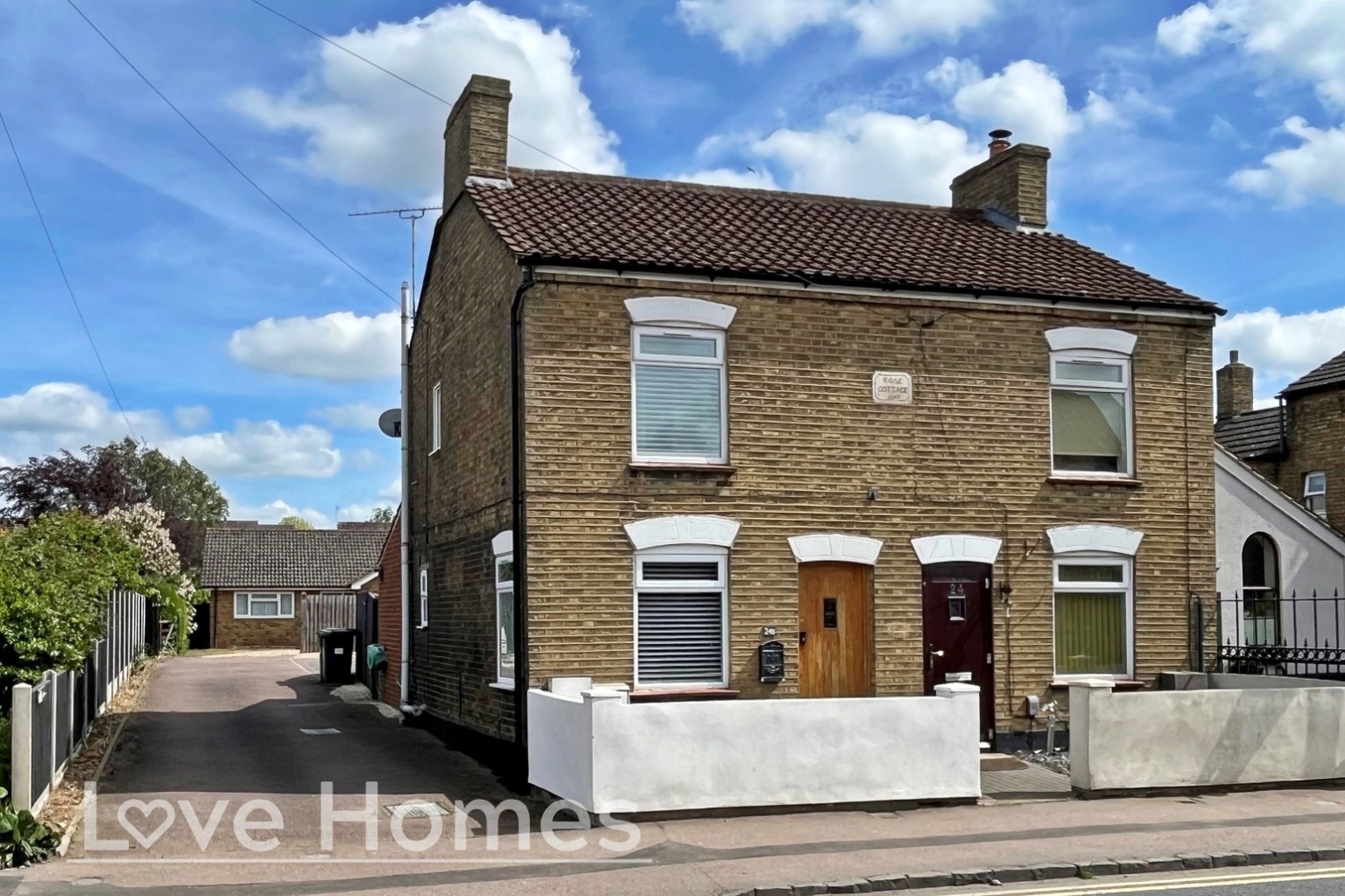Beautifully Presented Two Bedroom Character Home in Westoning Beautifully Presented Two Bedroom Character Home in Westoning