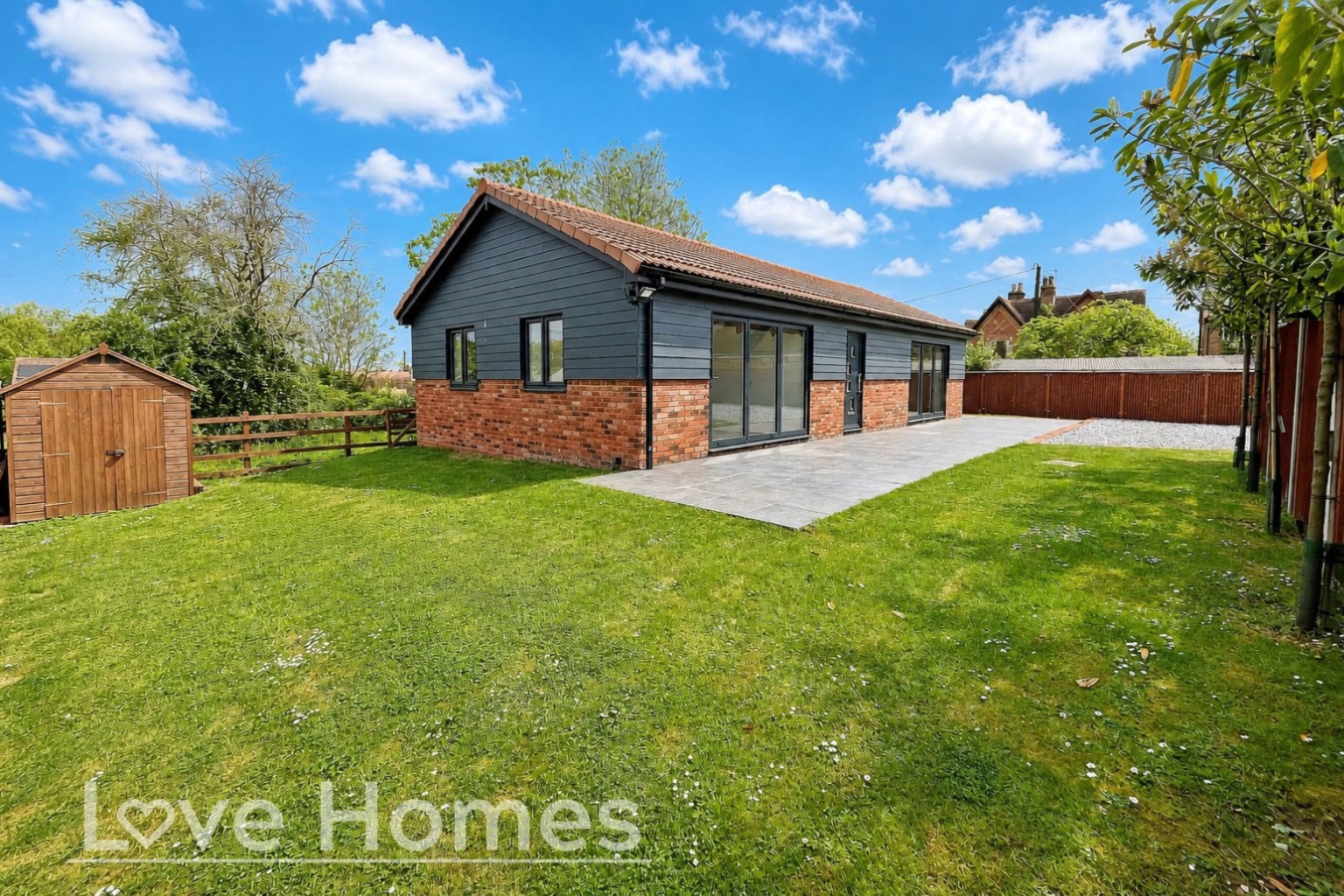 Stylish 2 bed detached bungalow available chain free Stylish 2 bed detached bungalow available chain free