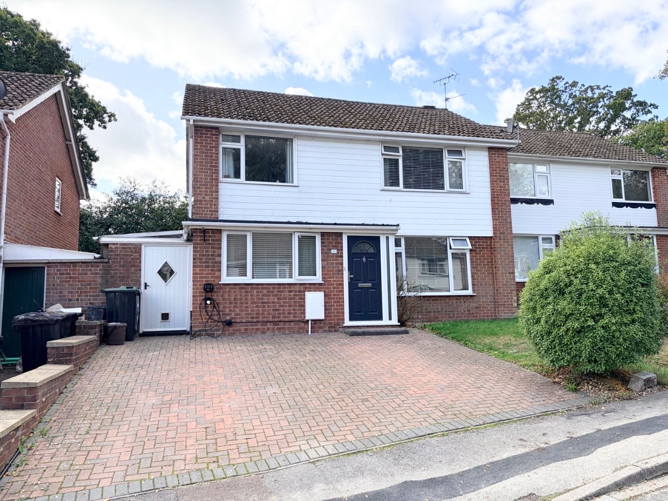 Deerleap Close, Hythe, Southampton, SO45 3LA