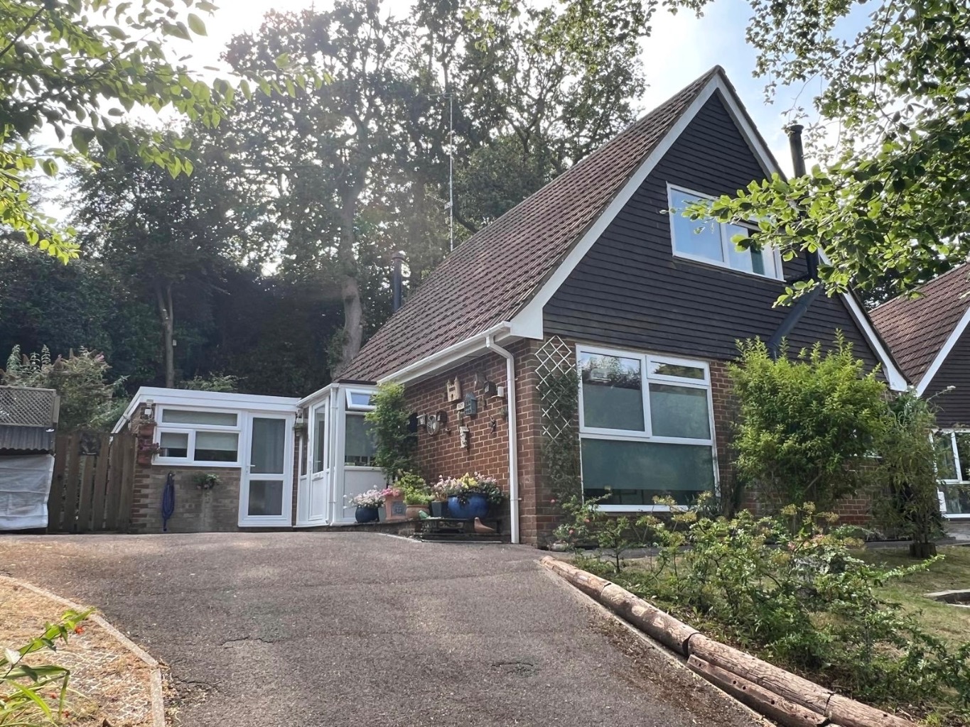 Valleydene, Dibden Purlieu, Southampton, SO45 4NG