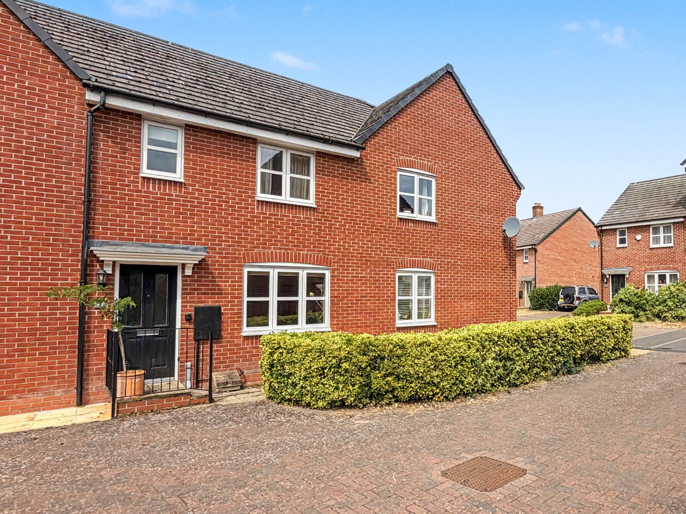 Three Bedroom Property For Sale in Long Lawford, Rugby