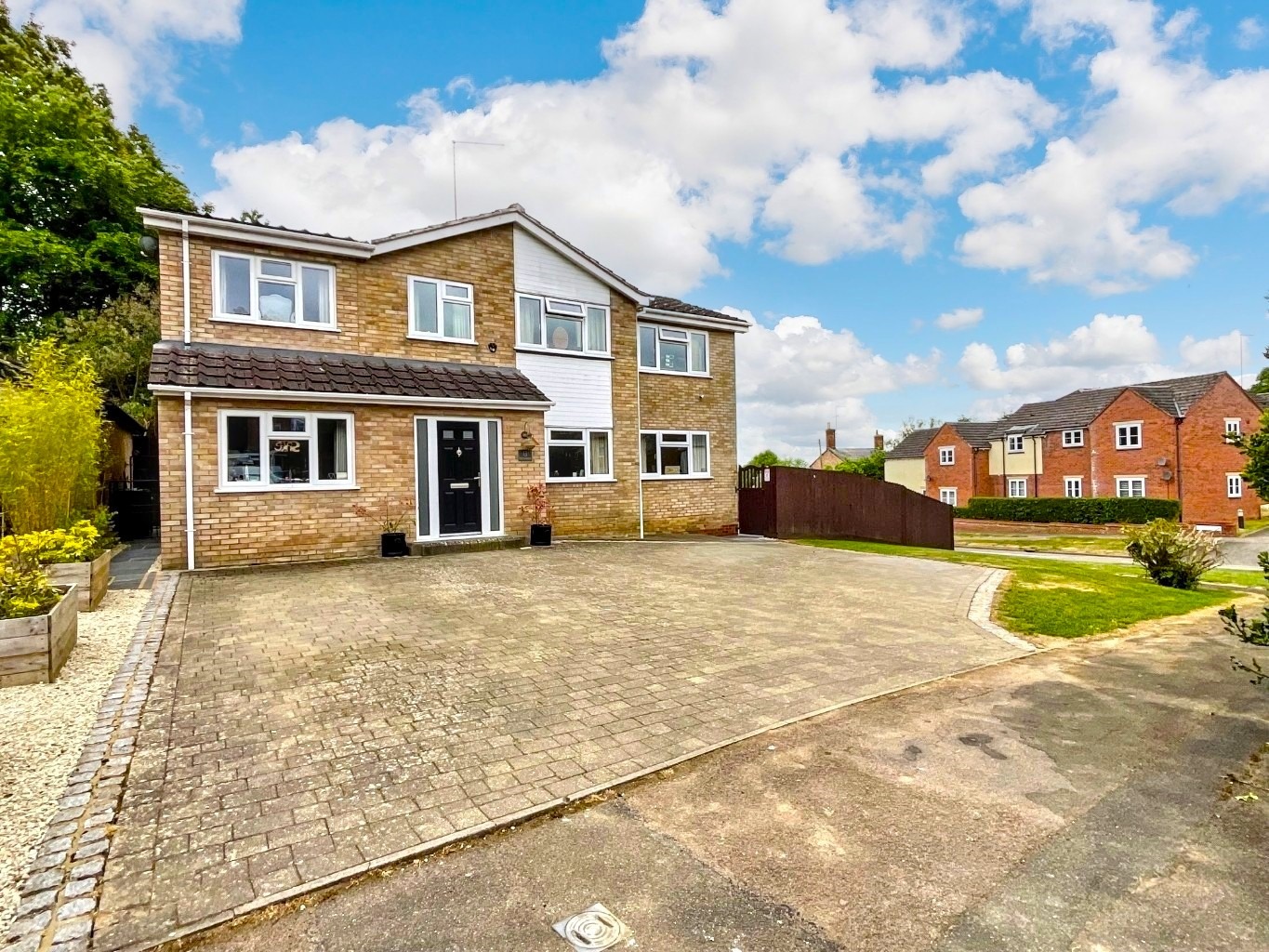 Extended Five Bedroom Detached Family Home For Sale In West Haddon