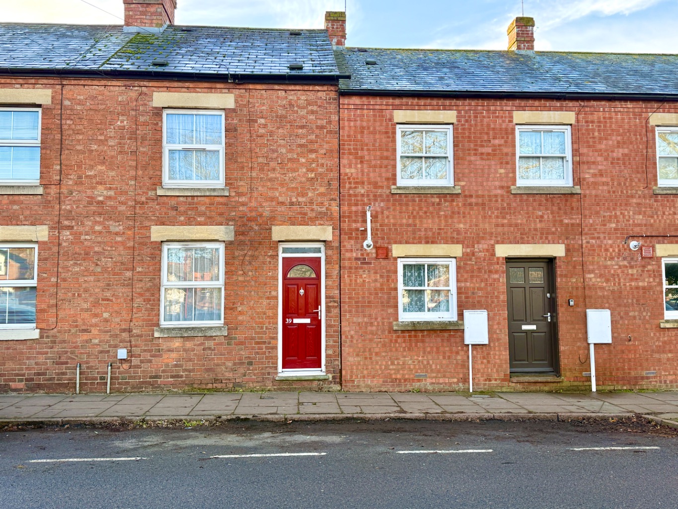 Two-Bedroom Victorian Cottage with Parking For Sale Near Daventry Town Centre