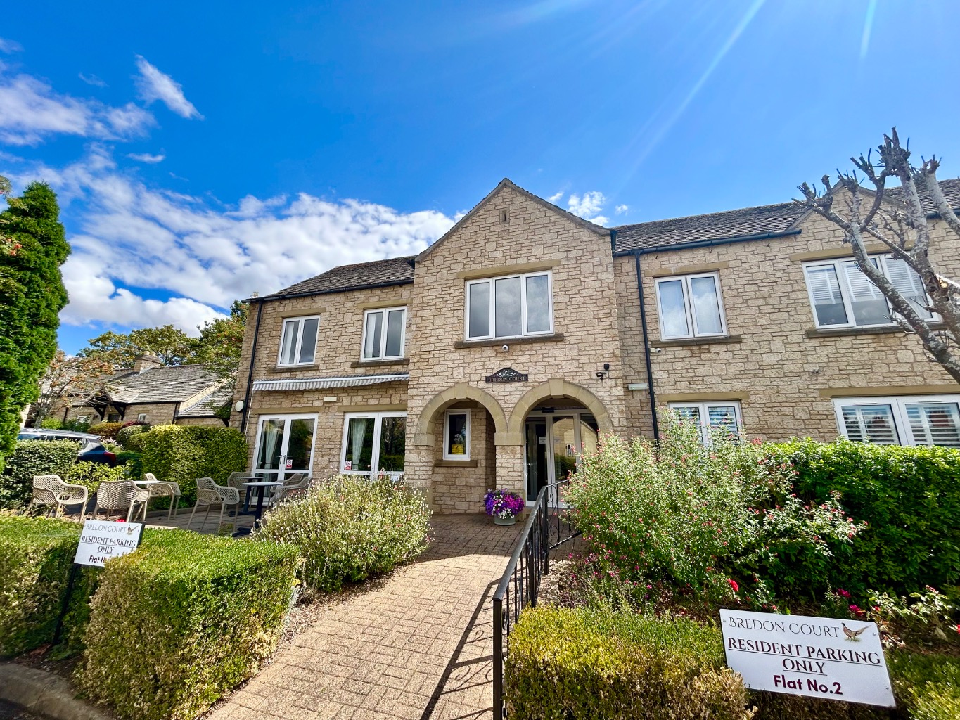 One Bedroom Flat For Sale In The Stunning Village of Broadway. 'The Jewel of the Cotswolds.'