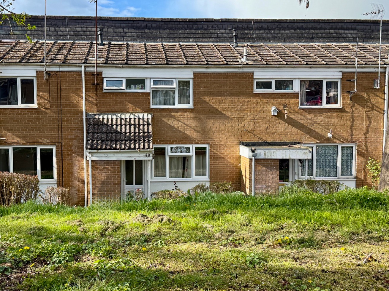 Three Bedroom Mid Terrace Property For Sale in Daventry
