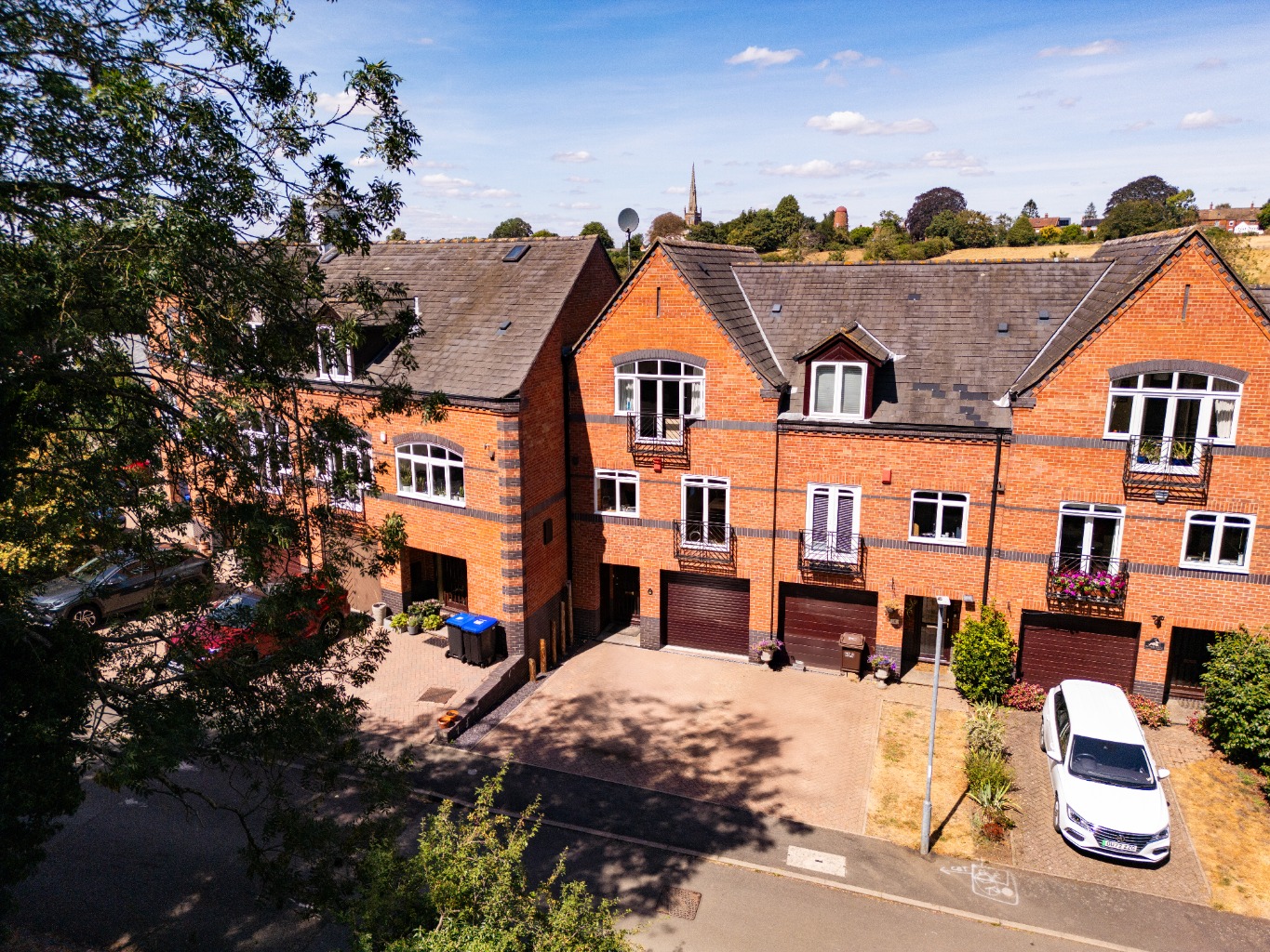 Three-Bedroom Waterside Property In Braunston Marina