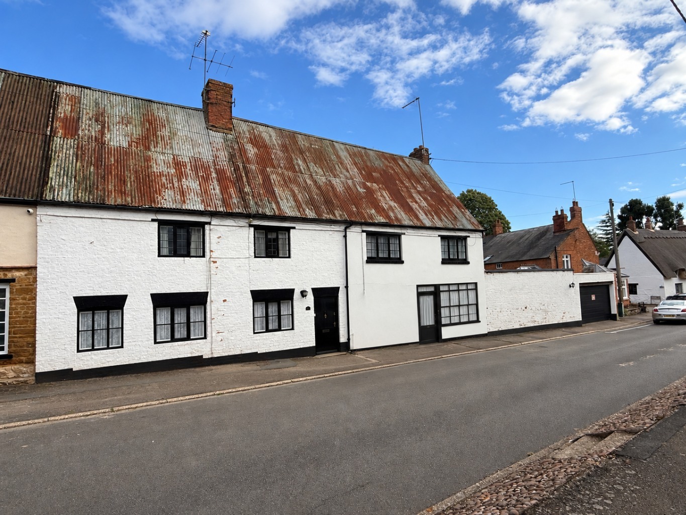 Four-Bedroom Cottage For Sale in Flore, Northamptonshire.