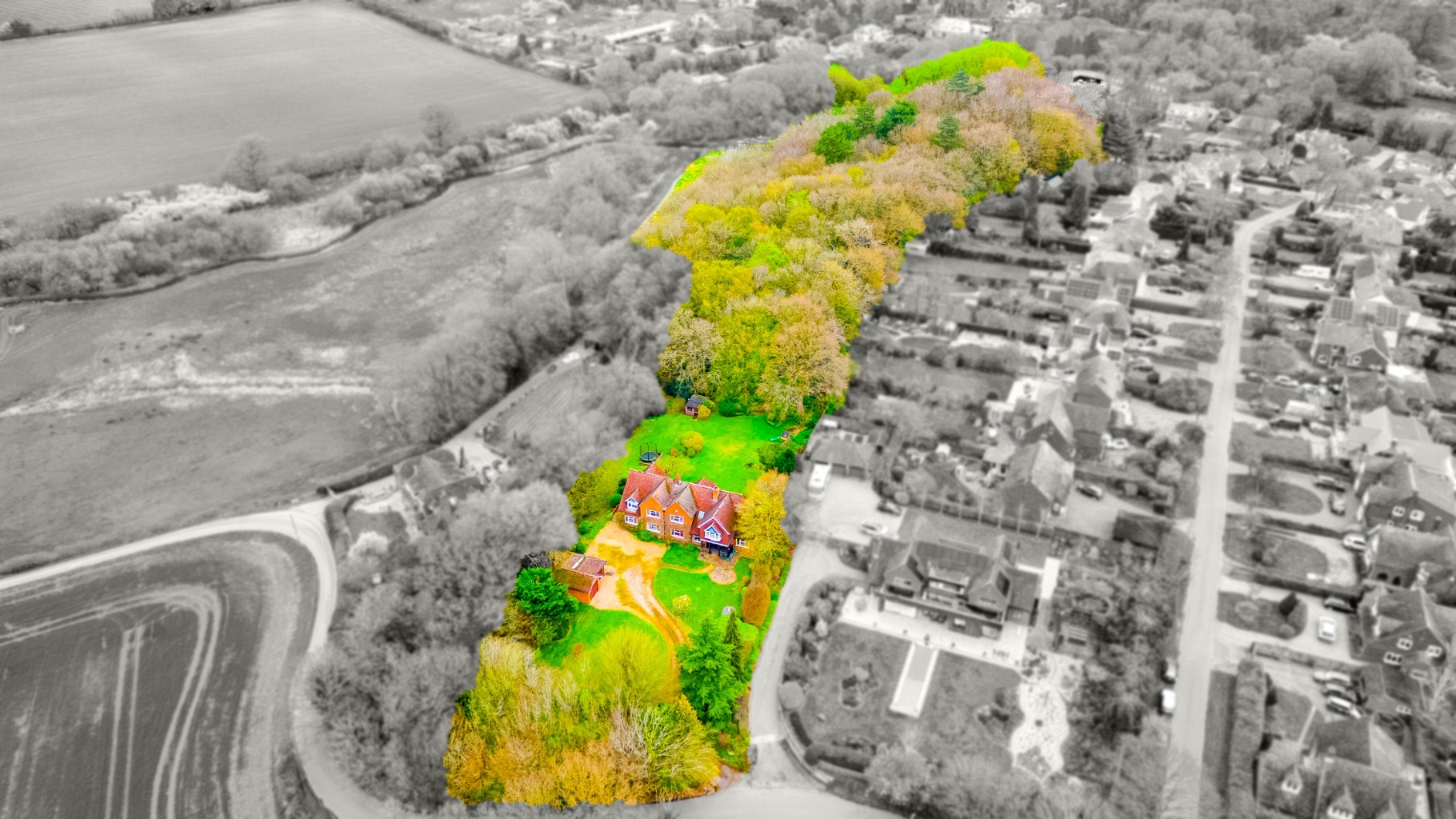 Welcome to Springwood: A Serene Chain Free Detached Haven with Private Woodland in Welwyn