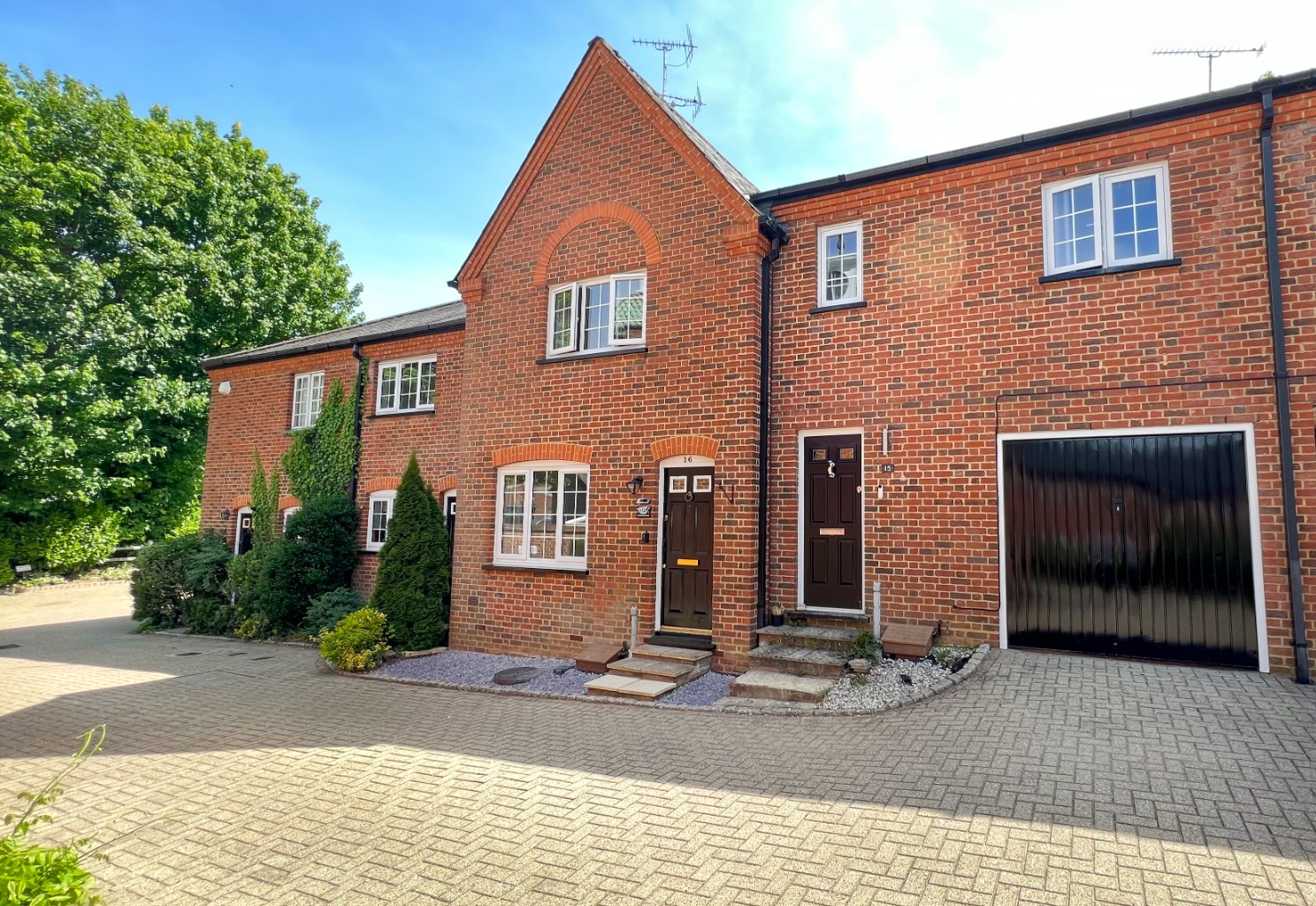 Spacious 3 Bedroom House with Modern Amenities and Parking in Waterlow Mews