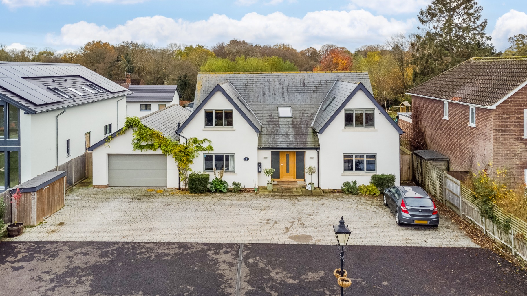 Exquisite Five-Bedroom Detached Family Home with Countryside Views in Burnham Green Exquisite Five-Bedroom Detached Family Home with Countryside Views in Burnham Green