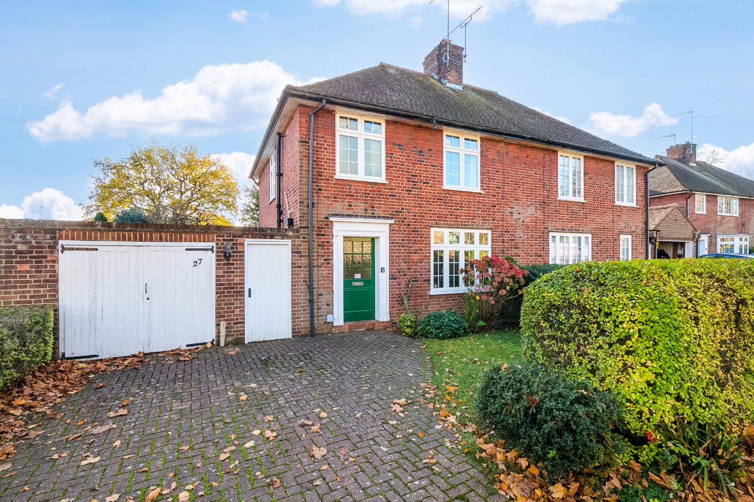 A charming three-bedroom semi-detached house in Welwyn Garden City's sought-after West Side A charming three-bedroom semi-detached house in Welwyn Garden City's sought-after West Side