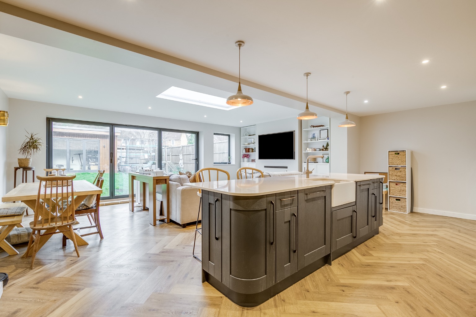 Spacious Three-Bedroom Terraced Home with Stunning Extension in Welwyn Garden City Spacious Three-Bedroom Terraced Home with Stunning Extension in Welwyn Garden City