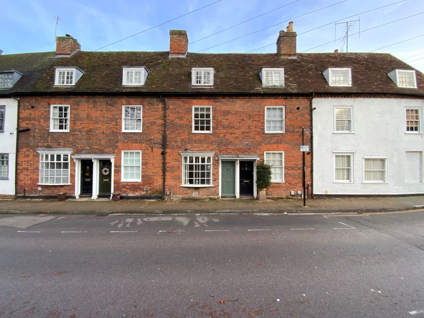 Charming Grade II Listed Home in Baldock with Modern Comforts and Central Location Charming Grade II Listed Home in Baldock with Modern Comforts and Central Location