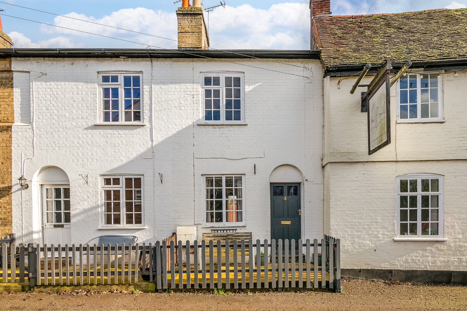 Charming Grade II Listed Cottage in Sought-After Gosmore Village