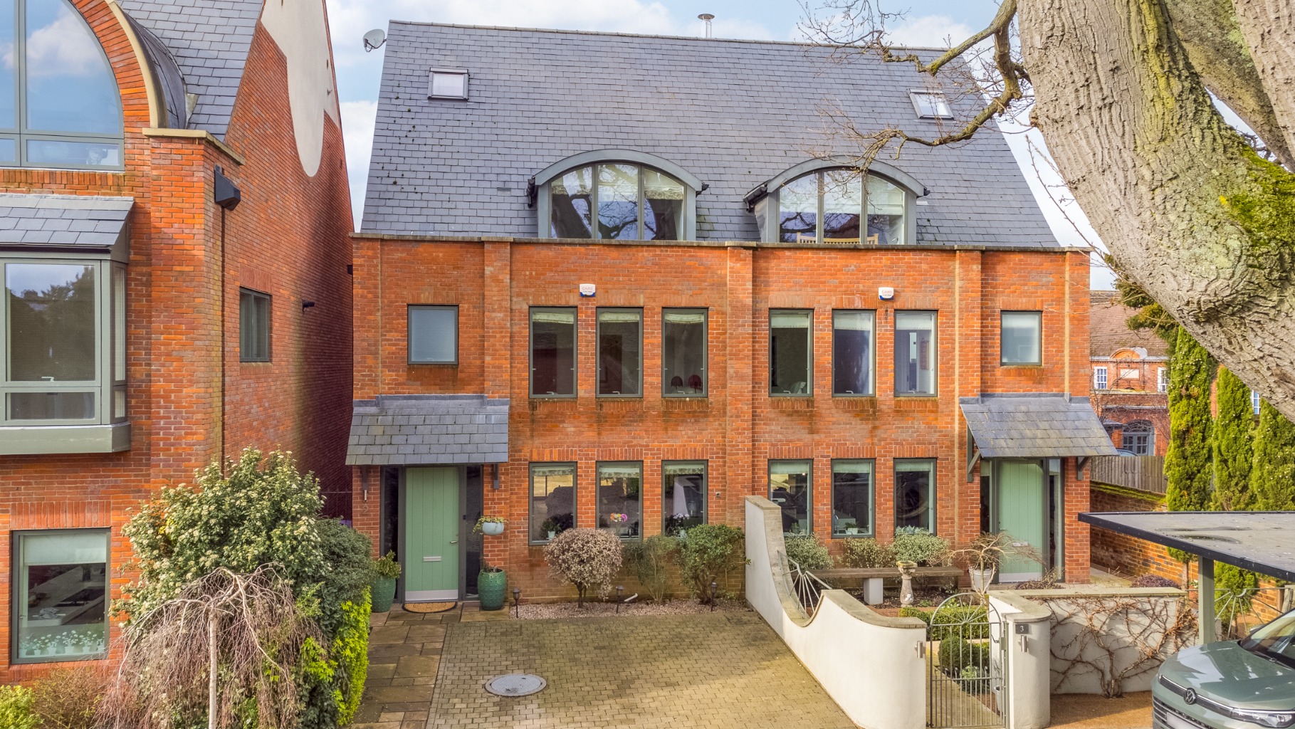 Exceptional 4-Bed Chain Free Home in Central Hitchin with Lift Access