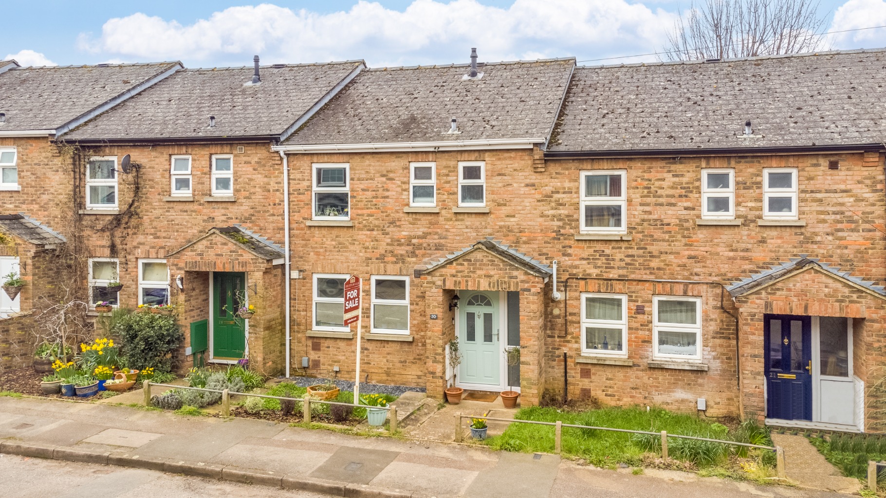 Charming Three-Bedroom Terraced Home: Walk to Hitchin Town & Station