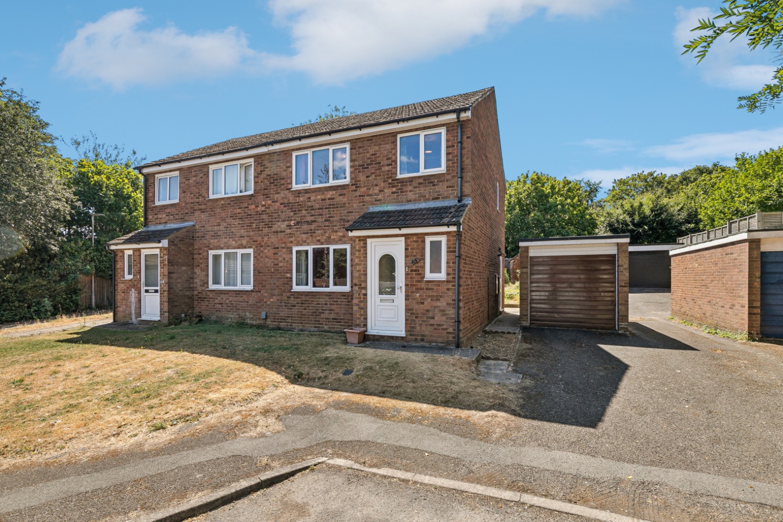3-Bed House in Hitchin: Modernise & Add Value