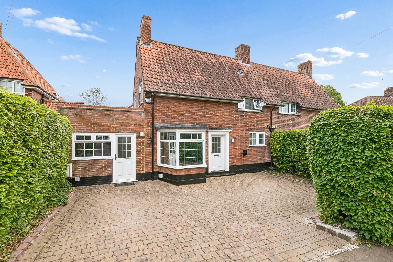 Immaculate Four-Bedroom Family Home in Prime Welwyn Garden City Location, offered chain-free